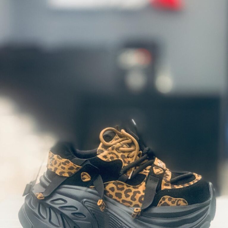 V304 حريمى تايجر