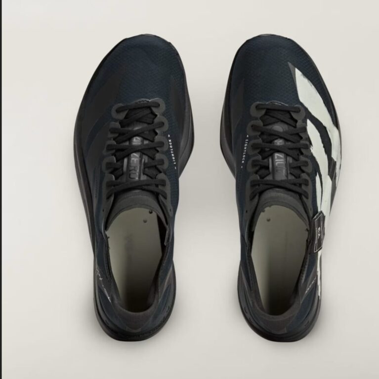 ADIDASS 21