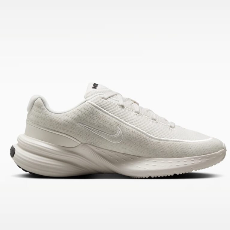 NIKE 13